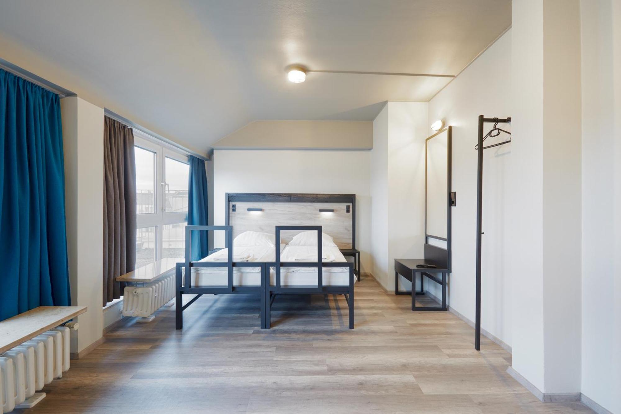 Twin Room,1276996762:JPEG