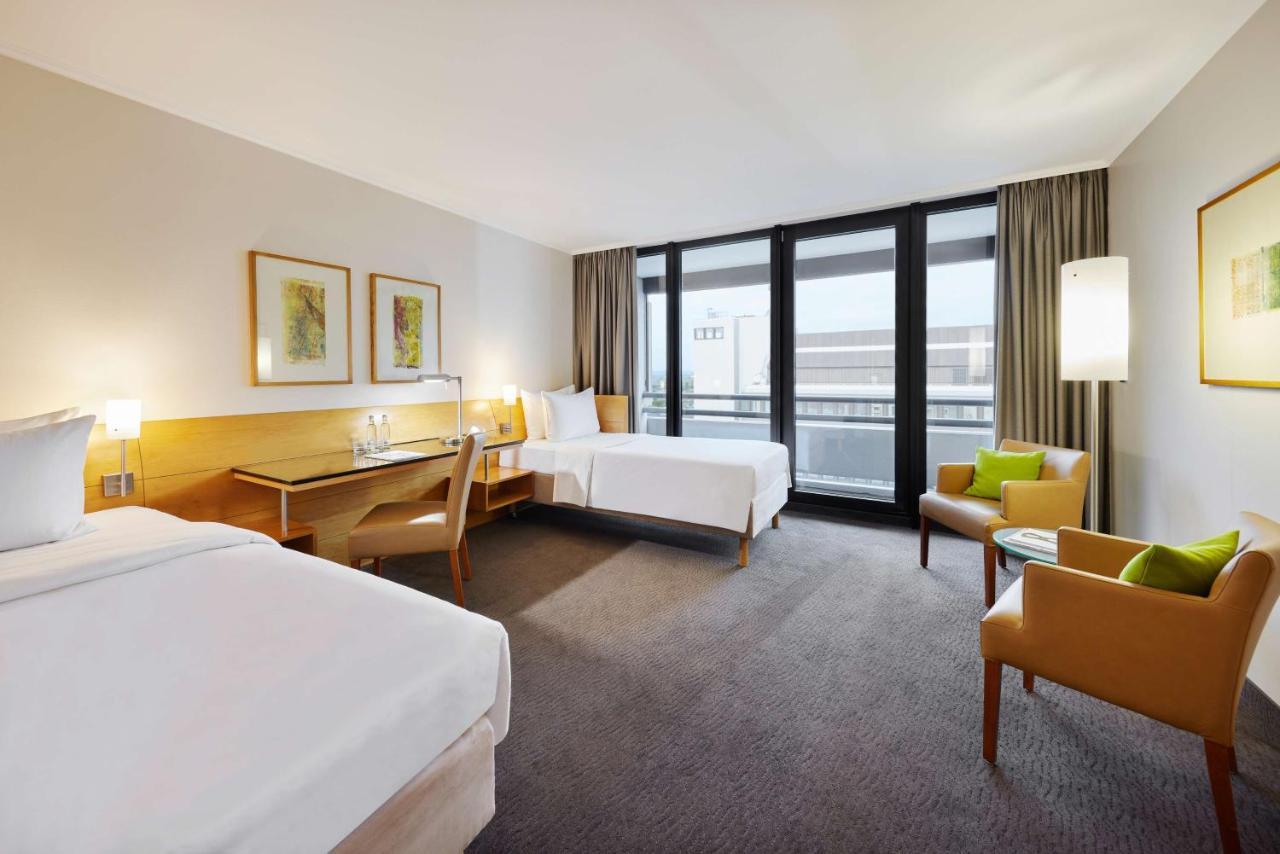 Twin Room,1420531947:JPEG