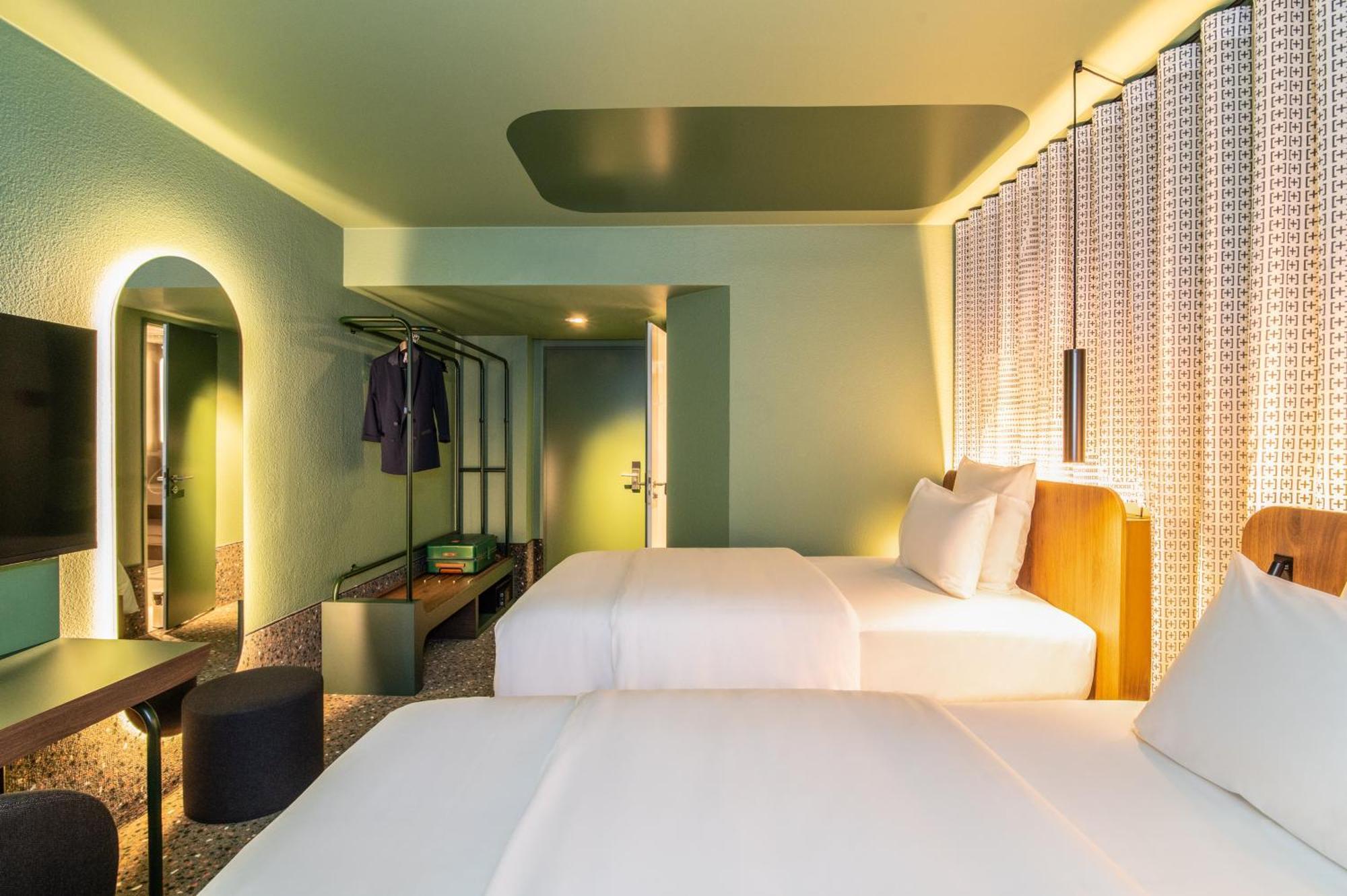 TRIBE Essential Kamer met Twee Aparte Bedden