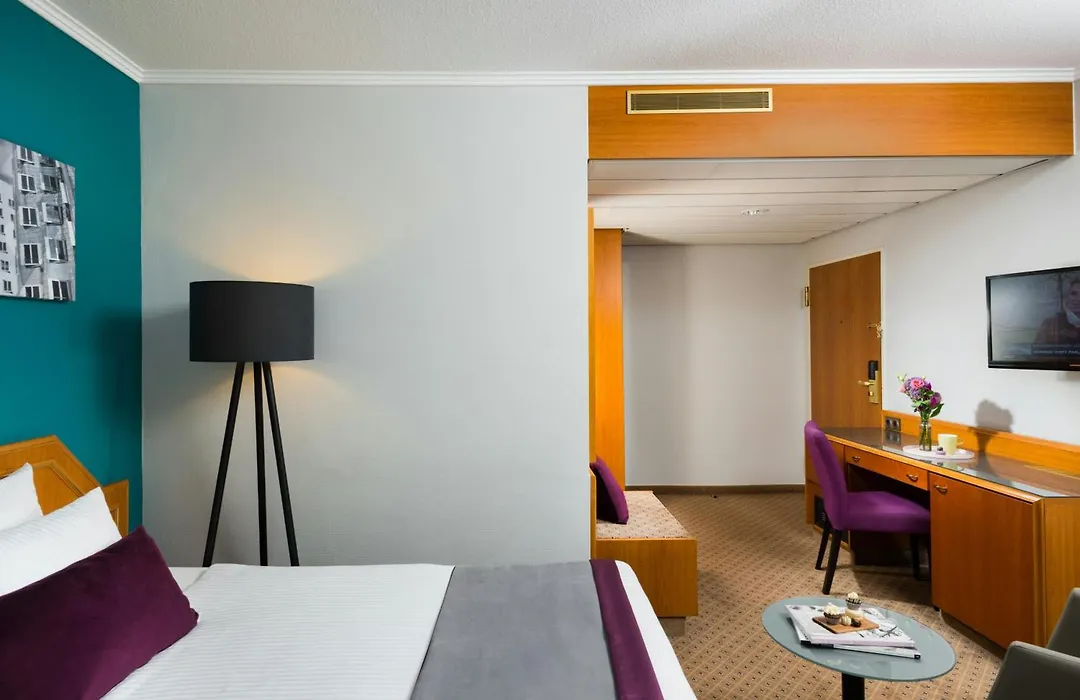 Leonardo Hotel Düsseldorf City Center-1