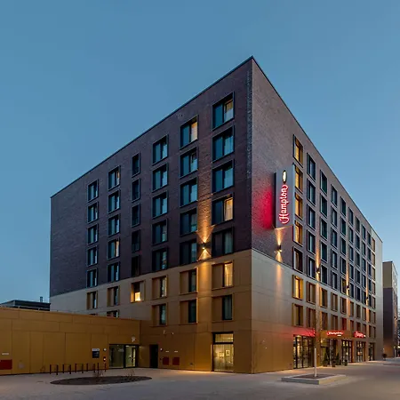 Hampton By Hilton Duesseldorf City Centre-3
